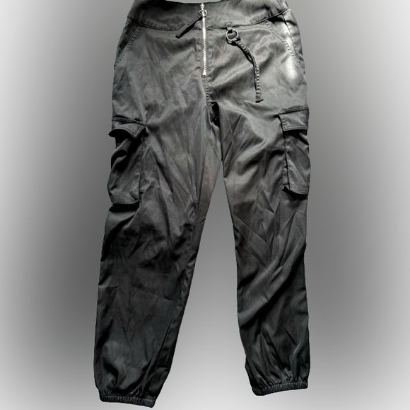 Wild Fable Women’s Cargo Pants Sz 8 - Picture 1 of 3